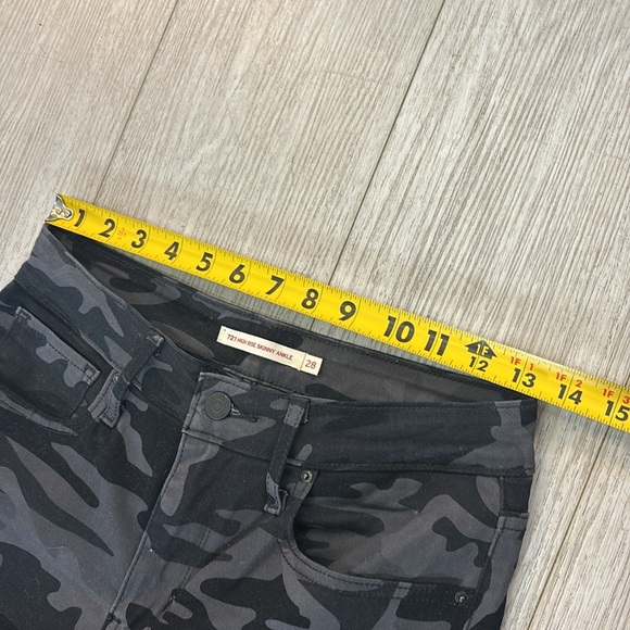 Levi's Women's 721 Ankle High-Rise Skinny Camo Jeans Black Dark Grey size 28 - Picture 5 of 11